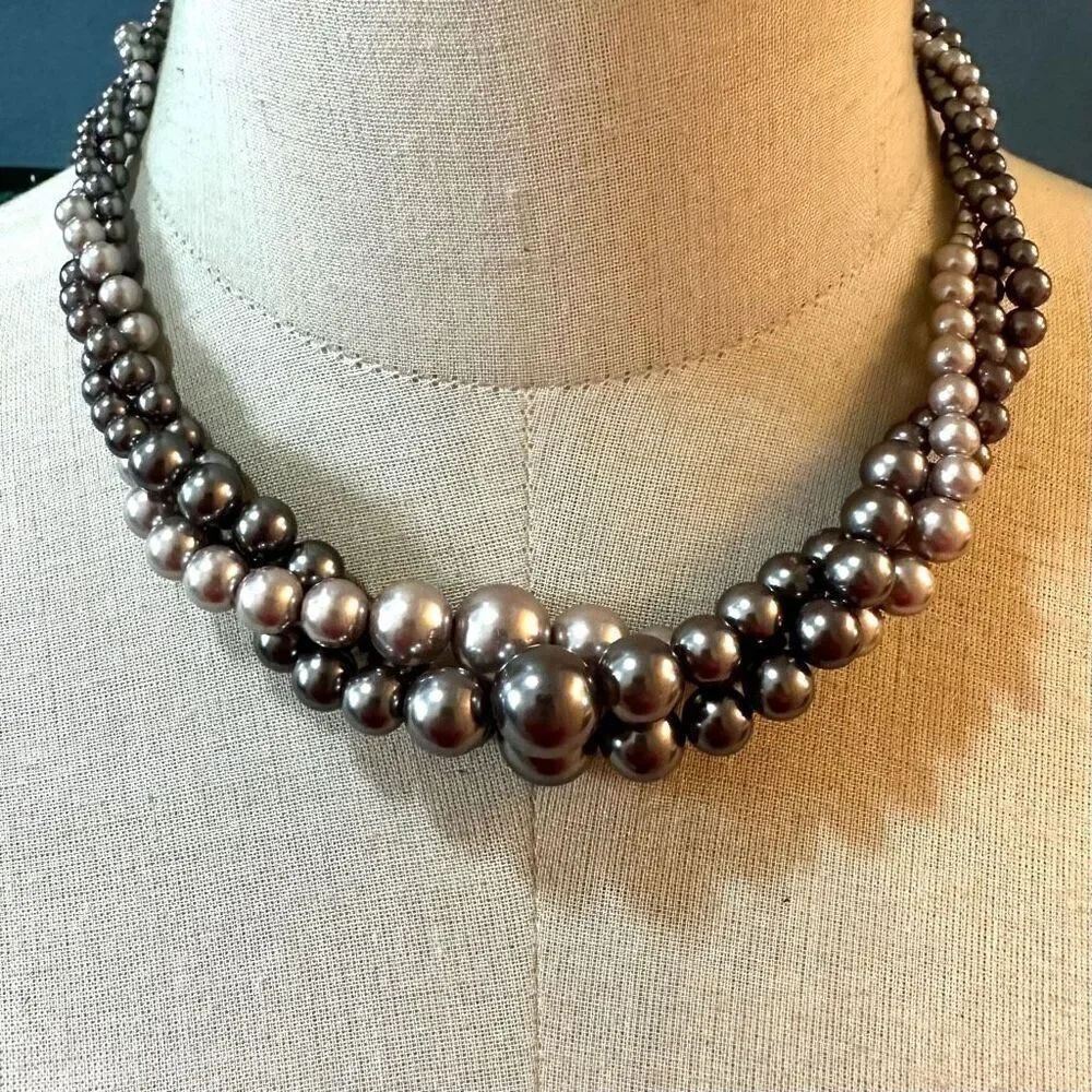Roman grey faux pearl twisted necklace